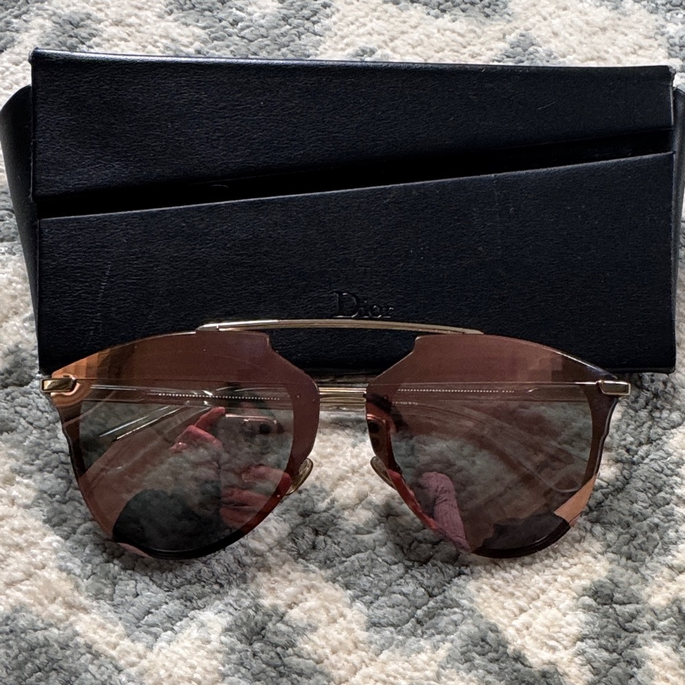 Dior Gold and Brown Sunglasses reflected P pixel mirrored